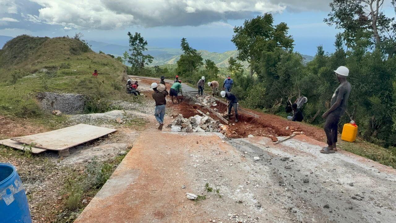 Réhabilitation du tronçon de piste rurale « Ti Victo » à Petite Rivière de Nippes